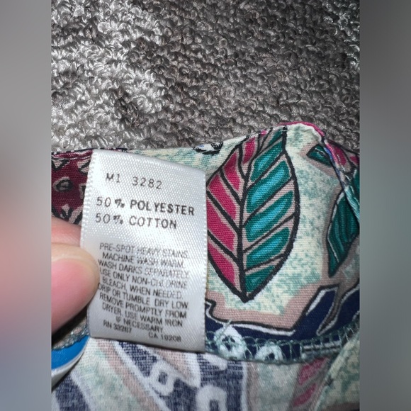 ⭐️Crest Softwear, long sleeve scrub top, size small⭐️Great Condition ⭐️ - Picture 5 of 9